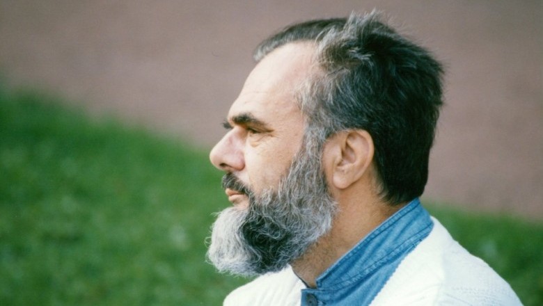 Öğrencisi Rahmetli MAHMUD ES'AD COŞAN hocamızı anlatmış !